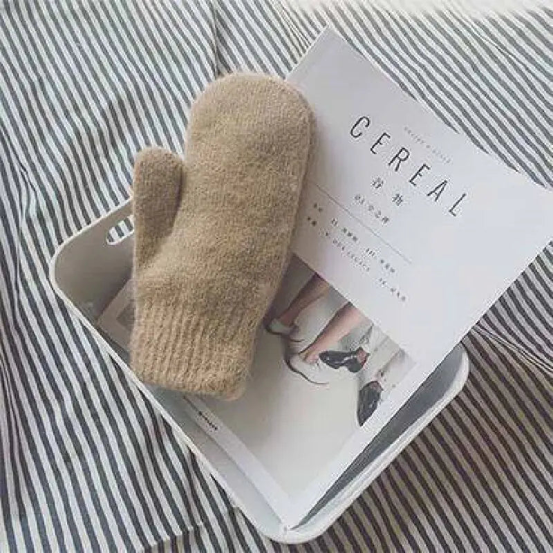 Luxurious Winter Mittens for Women - Cozy & Stylish