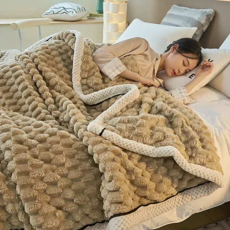 Coral Velvet Throw Blanket - Double-Layer for Fall and Winter