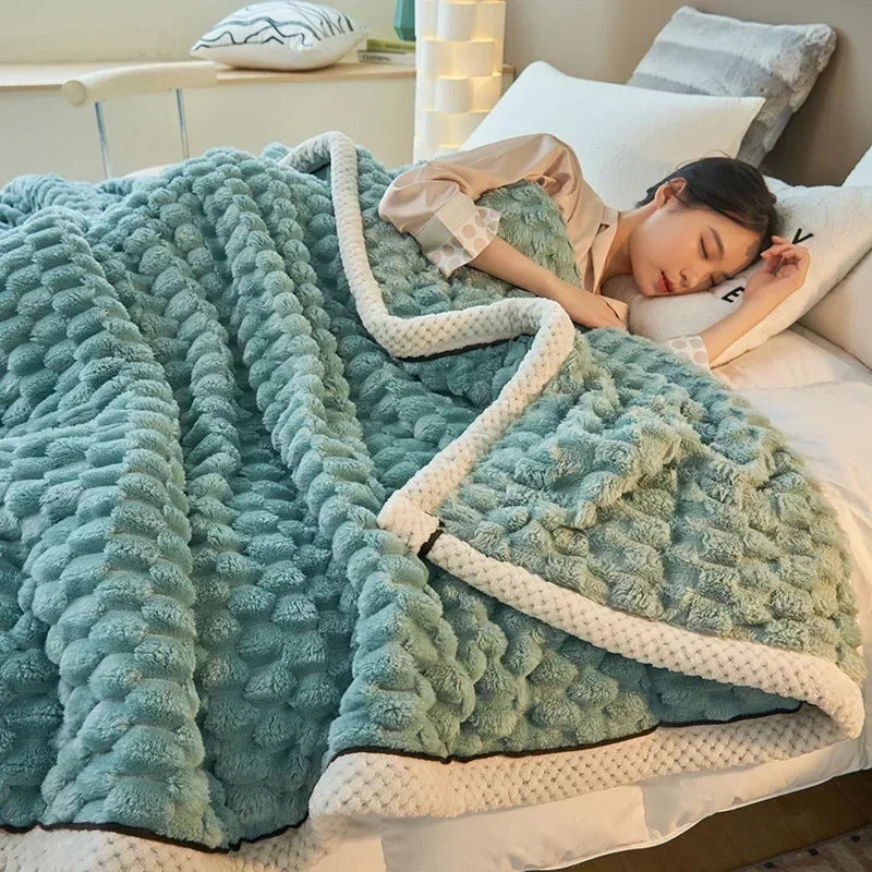 Coral Velvet Throw Blanket - Double-Layer for Fall and Winter