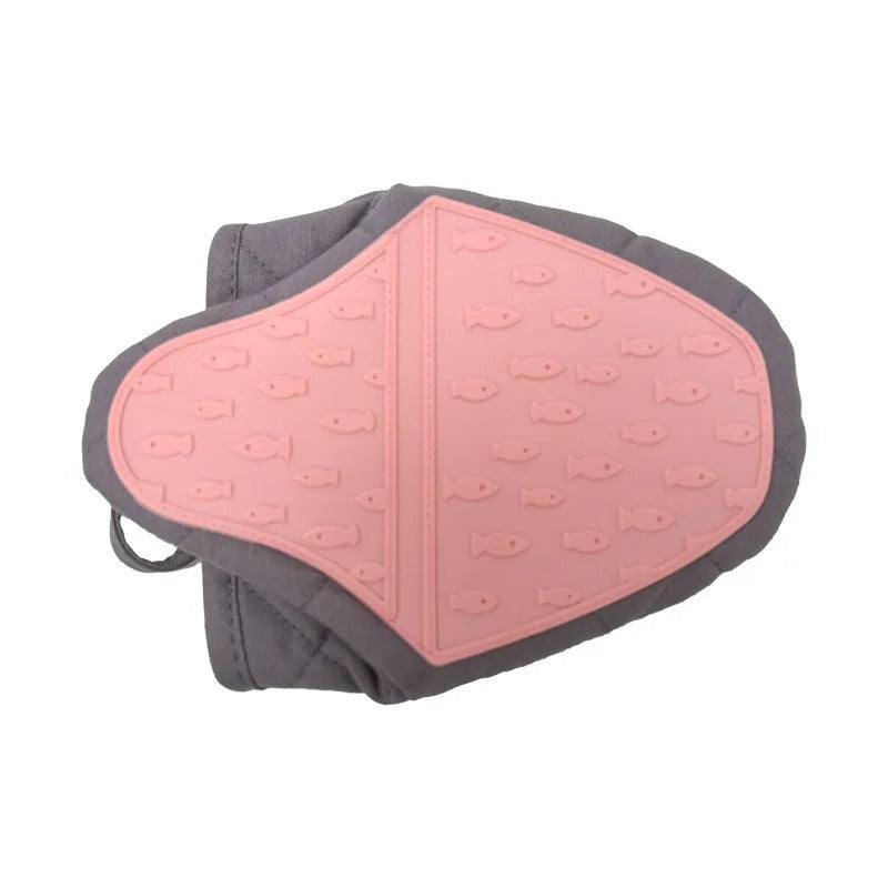Silicone Oven Mitt in Fish Shape – Versatile Kitchen Tool
