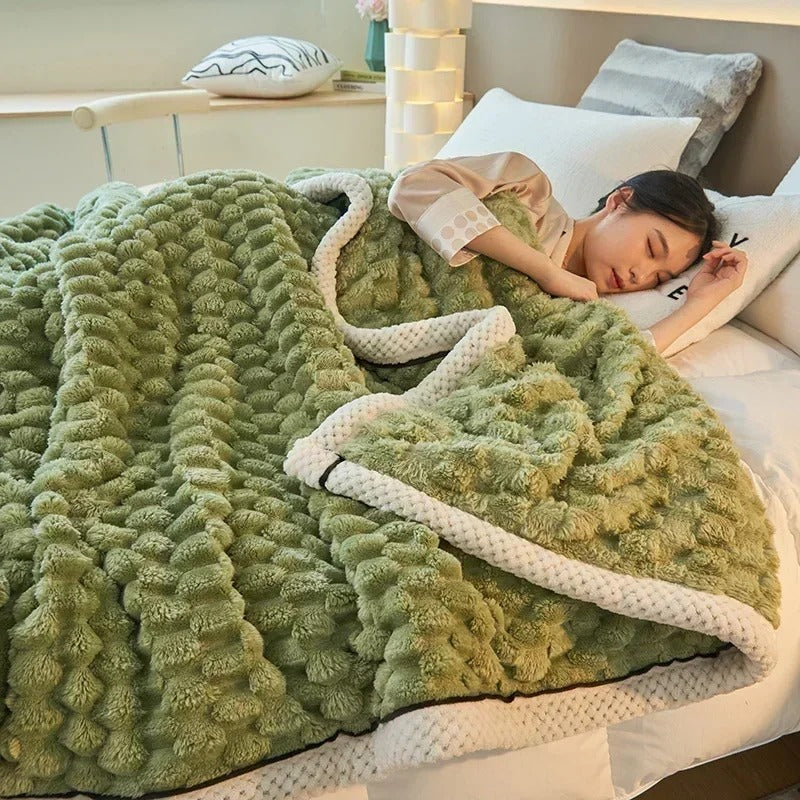 Coral Velvet Throw Blanket - Double-Layer for Fall and Winter