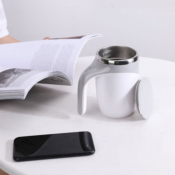 Smart Self-Stirring Coffee Mug with Magnetic Technology