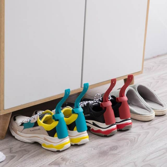 Effortless Shoe Helper | Convenient Shoe Horn Tool