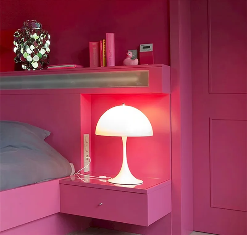 Chic Mushroom-Style Table Lamp - Perfect for Contemporary Homes