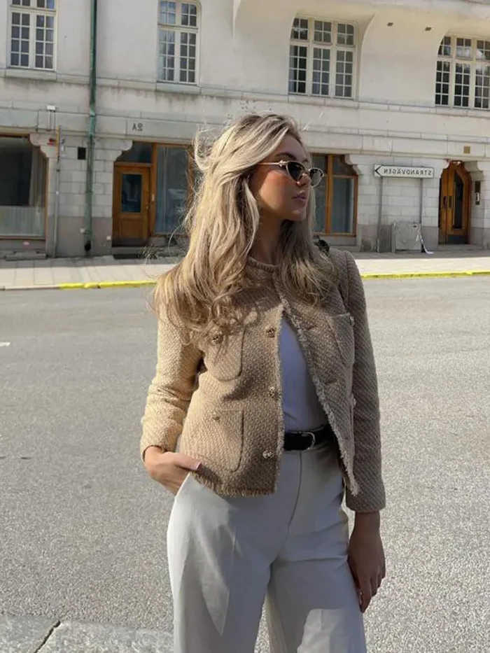 Chic All-Season Jacket for Every Occasion