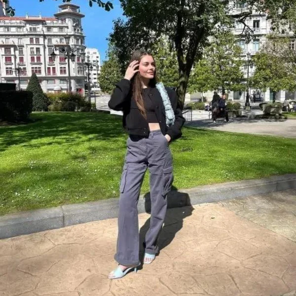 Versatile Cotton Blend Cargo Trousers for Everyday Wear