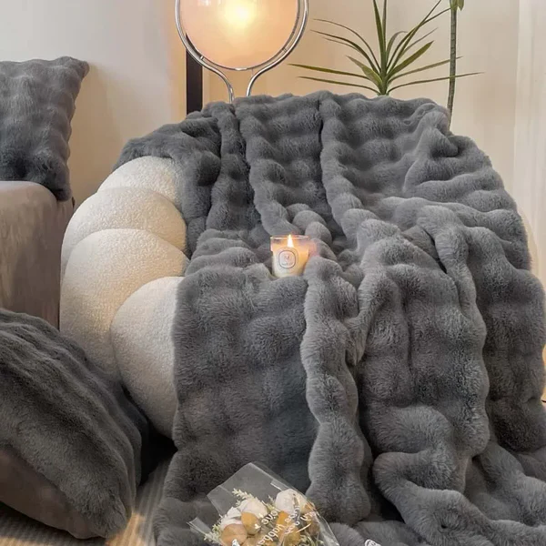Luxurious Rabbit-Soft Faux Fur Blanket for Winter Comfort