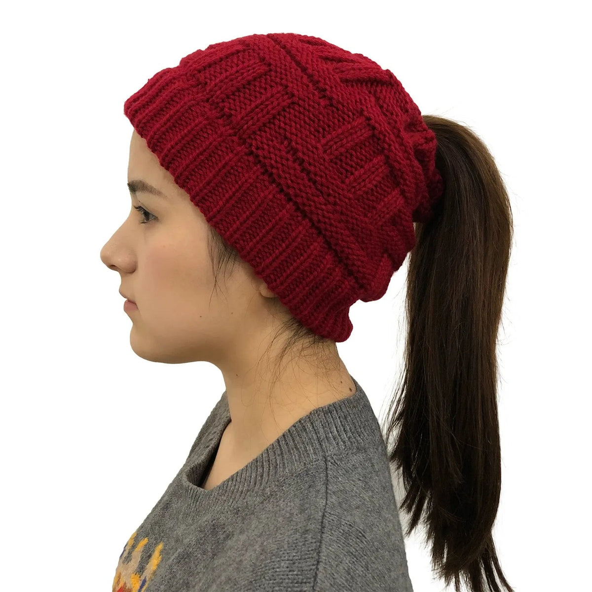 Chic Winter Knit Beanie for Ponytails - Stylish & Cozy