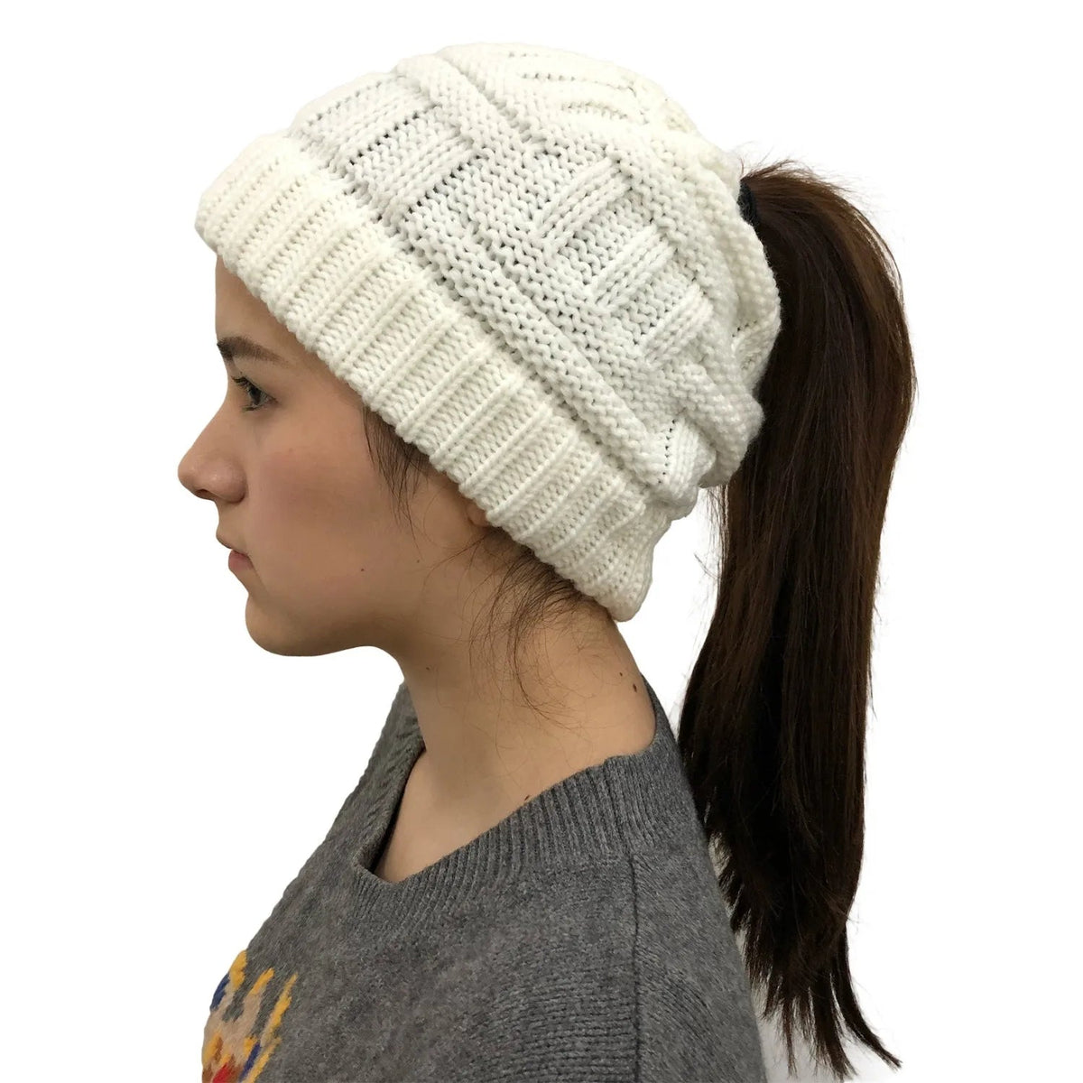 Chic Winter Knit Beanie for Ponytails - Stylish & Cozy