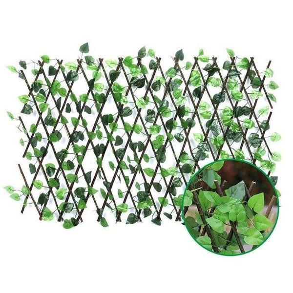 Expandable Privacy Screen with Lush Greenery