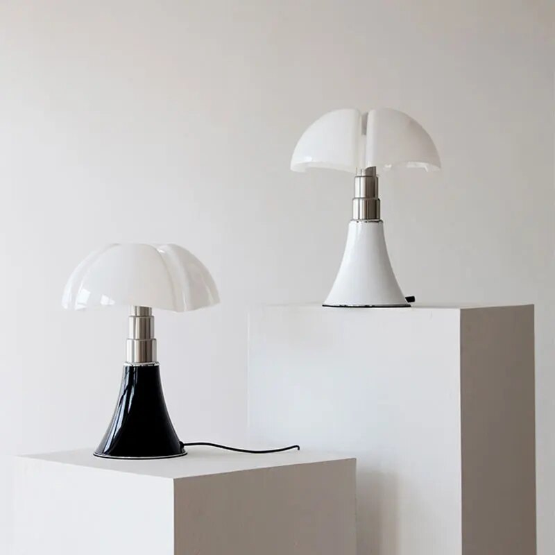 Chic Floral Design Table Lamp