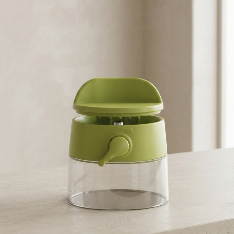 Veggie Twister: Manual Spiral Slicer with 4 Blade Options