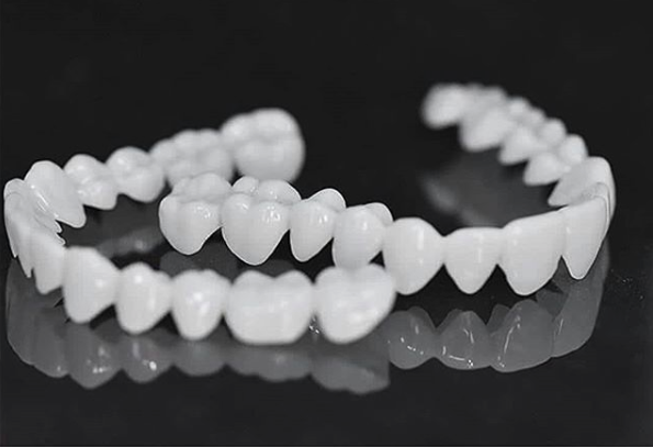 Natural Fit Dental Replacement – Comfortable and Discreet Solution