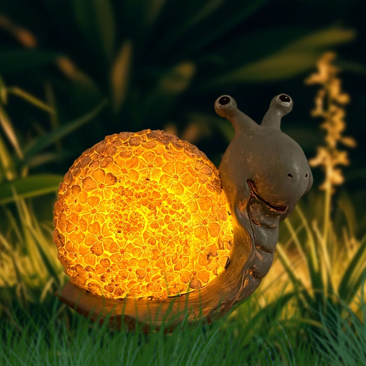 SunnyShell – Solar-Powered Garden Decor Light