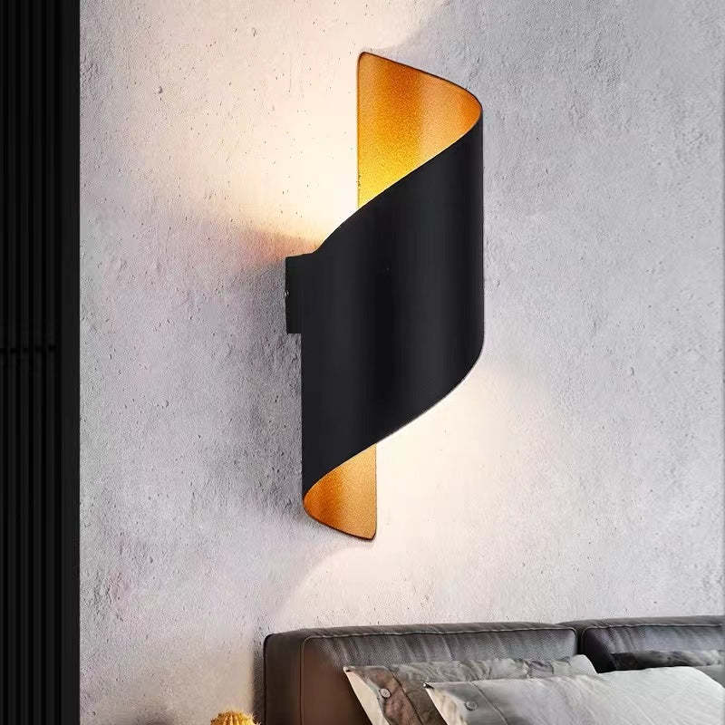 Twisted Design LED Wall Light – Contemporary Spiral Fixture