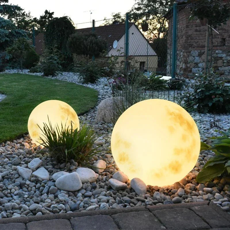 Moonlit Garden Light – Enchanted Outdoor Lamp