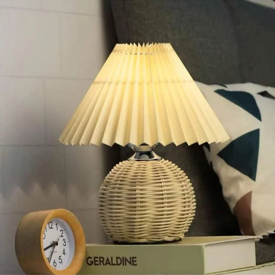 CozyGlow – USB-Powered Rattan Table Lamp for Relaxing Ambiance