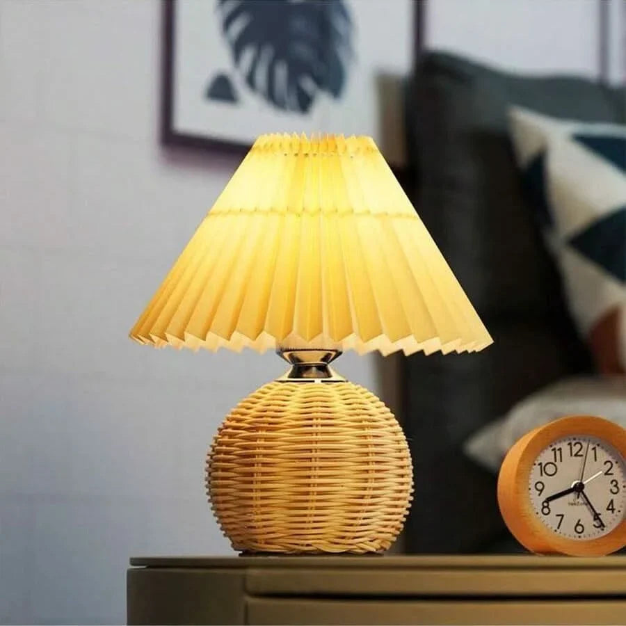 CozyGlow – USB-Powered Rattan Table Lamp for Relaxing Ambiance
