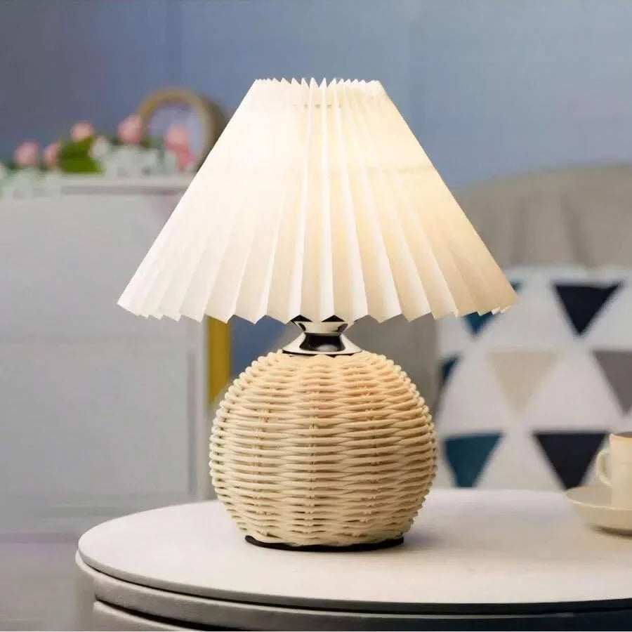 CozyGlow – USB-Powered Rattan Table Lamp for Relaxing Ambiance