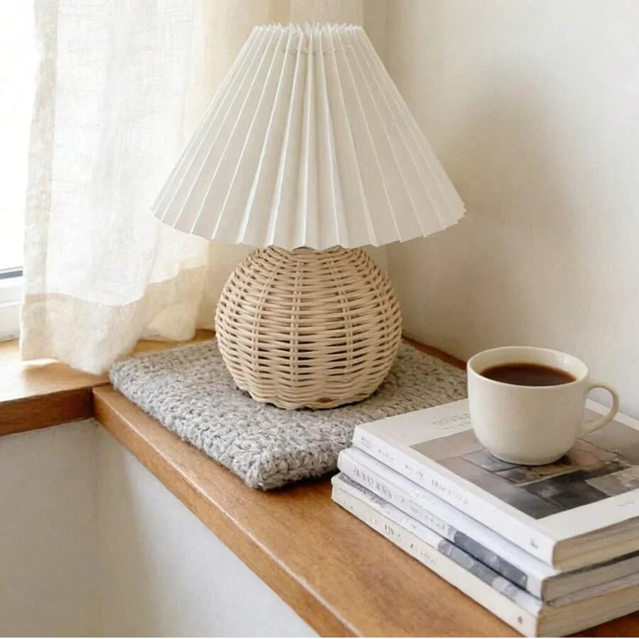 CozyGlow – USB-Powered Rattan Table Lamp for Relaxing Ambiance