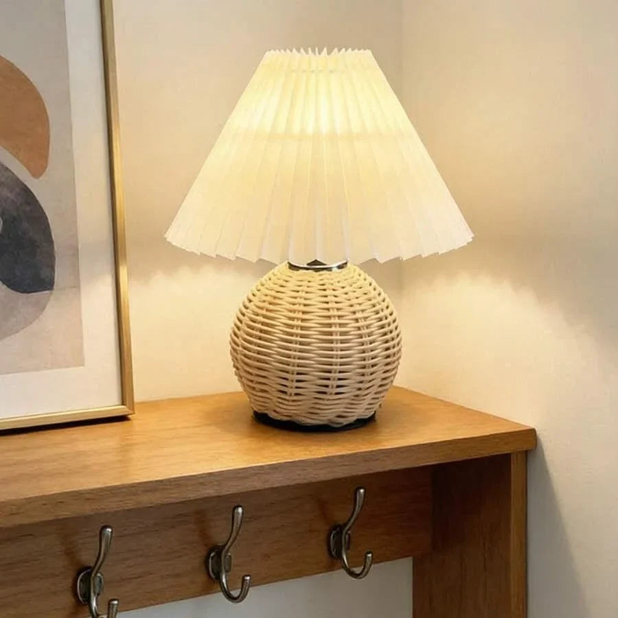 CozyGlow – USB-Powered Rattan Table Lamp for Relaxing Ambiance