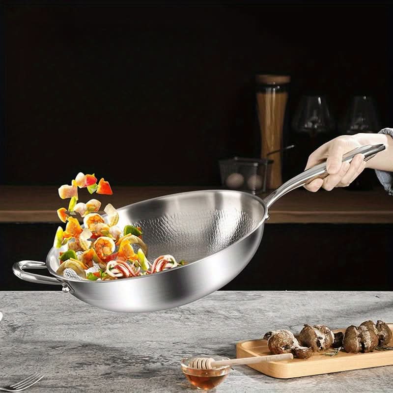 Elegant Hammered Steel Wok with Sturdy Glass Lid