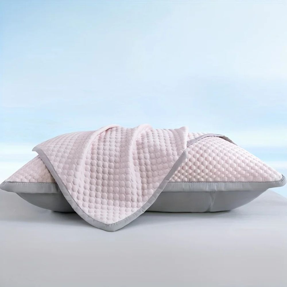 Breezy Comfort Bedding Set for Summer Nights