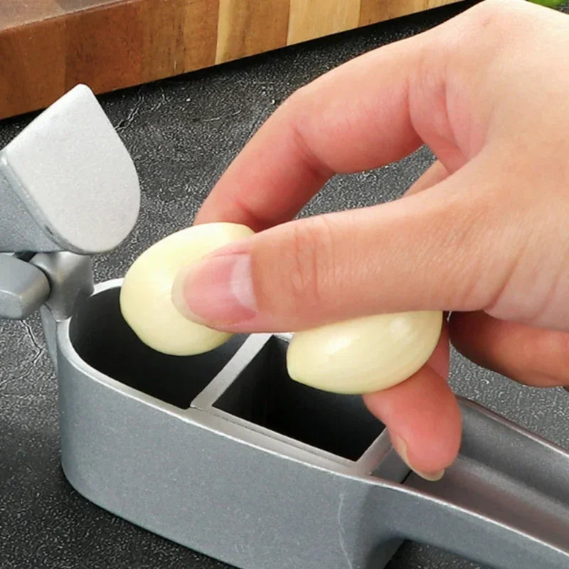 Versatile Garlic Crusher and Slicer – Premium Kitchen Essential