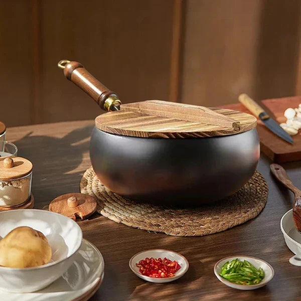 Handcrafted Iron Skillet with Wooden Handle – 24–28 cm