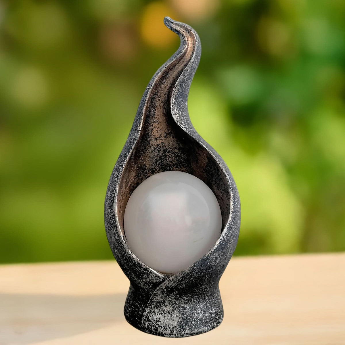 RadiantGlow – Solar-Powered Flame Garden Light