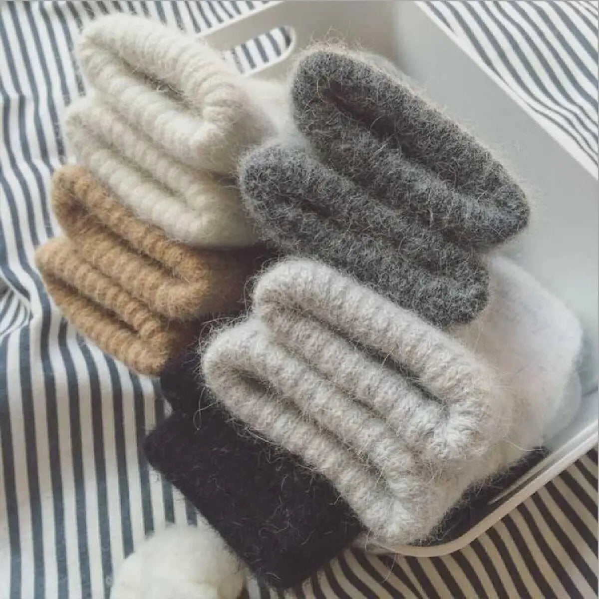 Luxurious Winter Mittens for Women - Cozy & Stylish