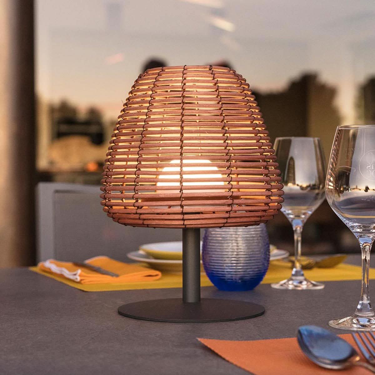 LumiGlow – Versatile LED Table Lamp for Cozy Environments