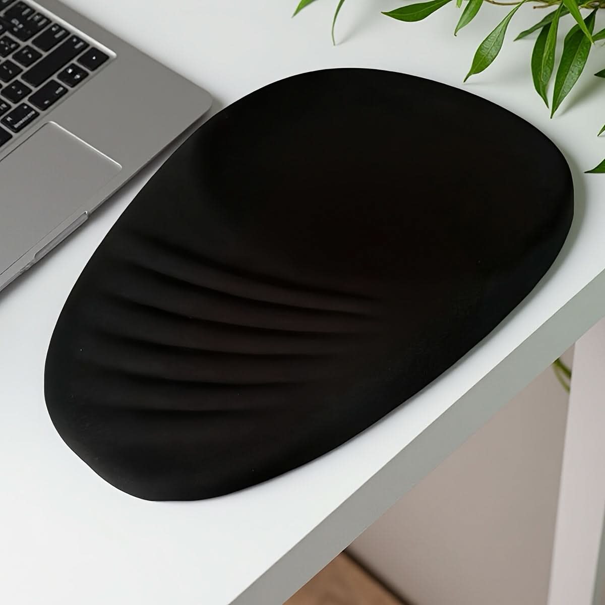 ComfortWave – Supportive Wrist Mouse Pad for Gaming & Work