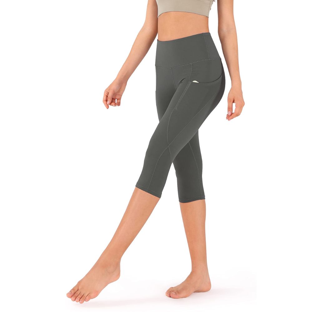 Chic Women's Capri Leggings with Pockets for Active Living