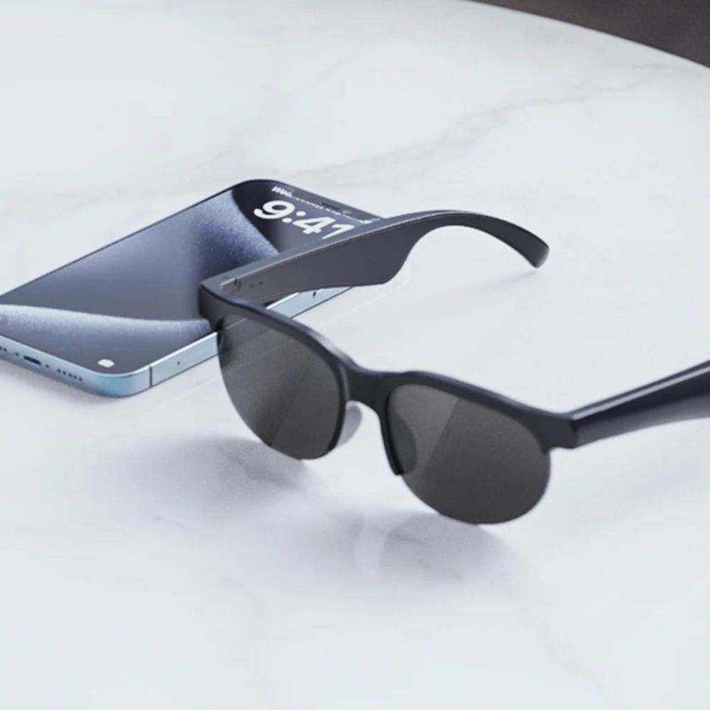Connected Translation Eyewear with Bluetooth Audio