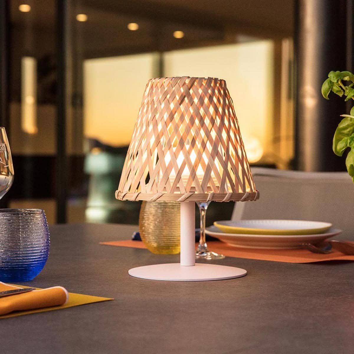 LumiGlow – Versatile LED Table Lamp for Cozy Environments