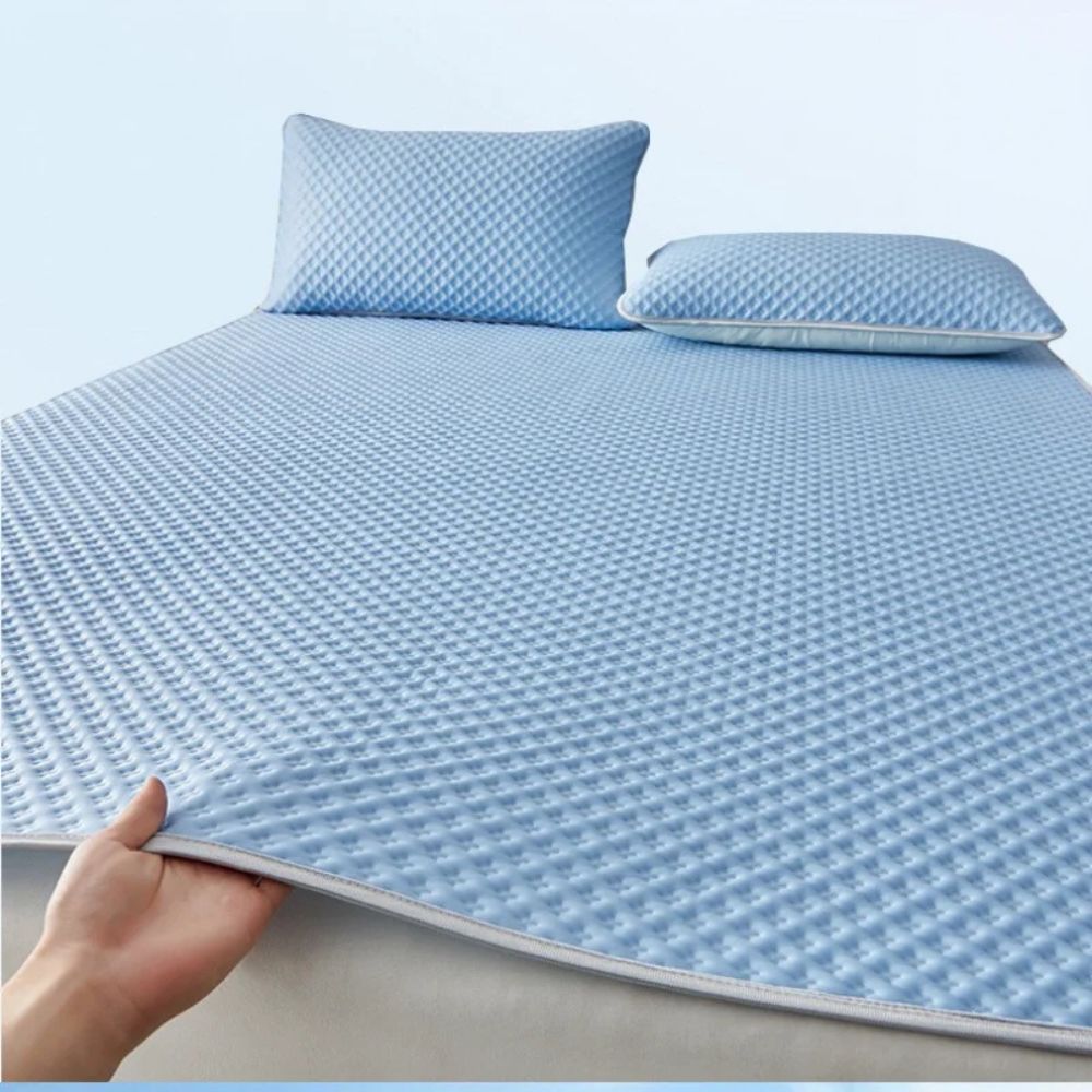 Breezy Comfort Bedding Set for Summer Nights