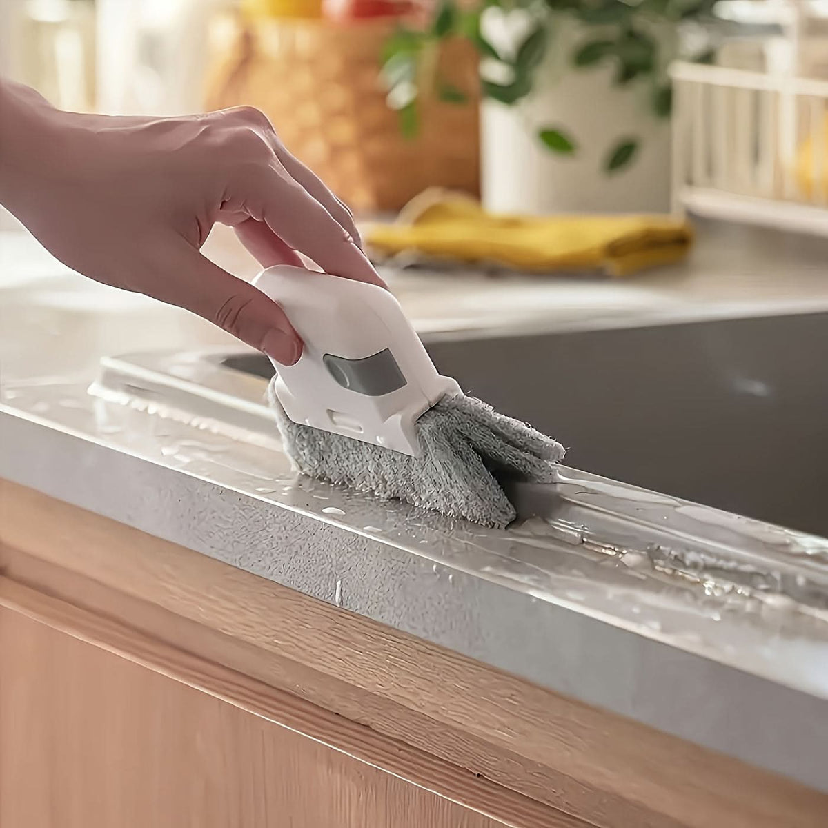 DustBuster Pro – Versatile Handheld Cleaning Brush for Every Surface