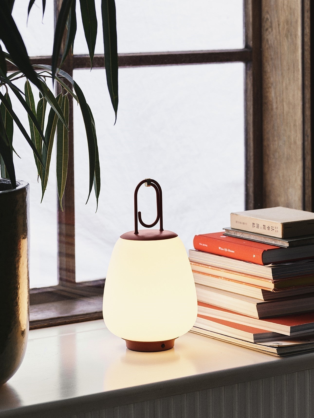 Multi-Functional Outdoor Lantern - Moonlight Glow