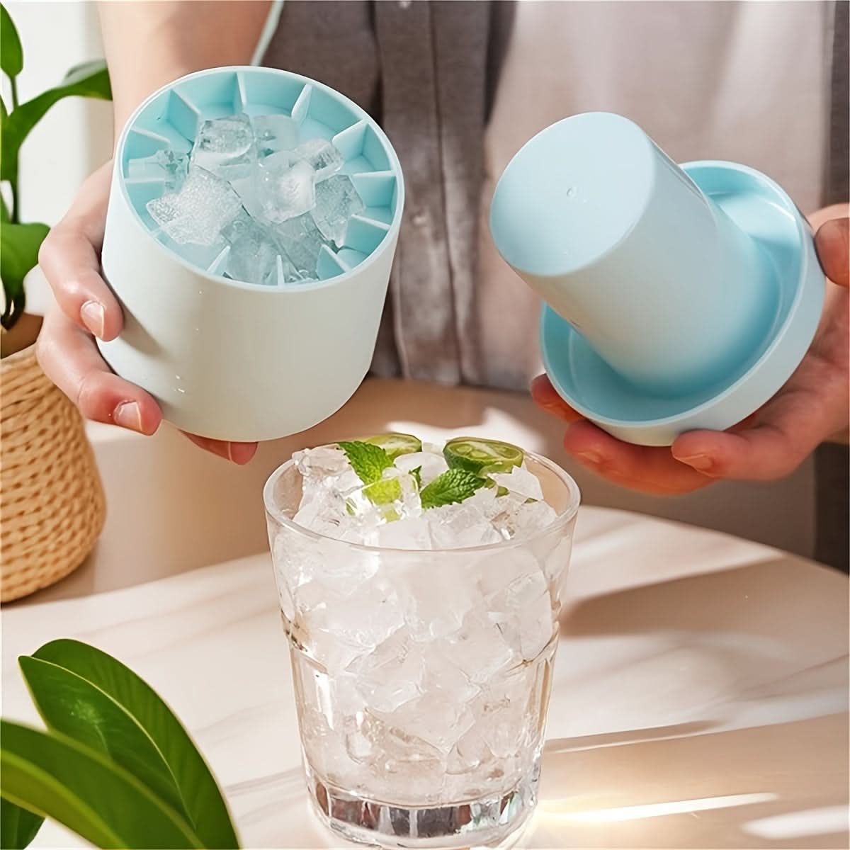 ChillMaster – Versatile Silicone Ice Cube Maker & Storage