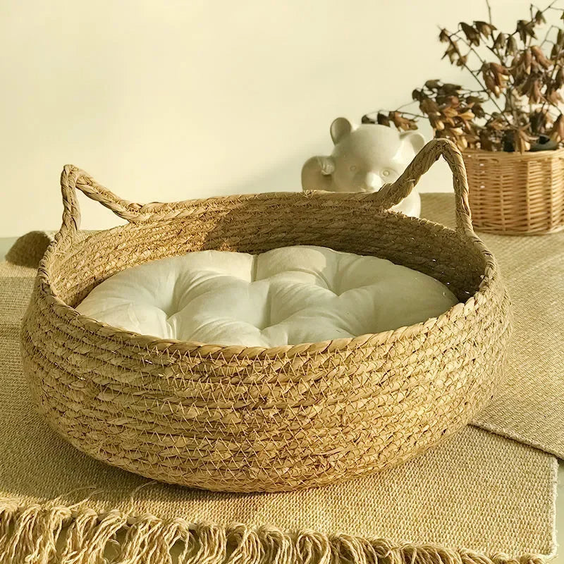 Cozy Handwoven Cat Retreat with Removable Comfort Pad