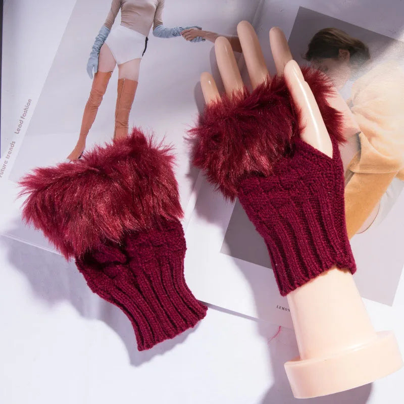 Chic Fingerless Winter Gloves with Faux Fur Trim