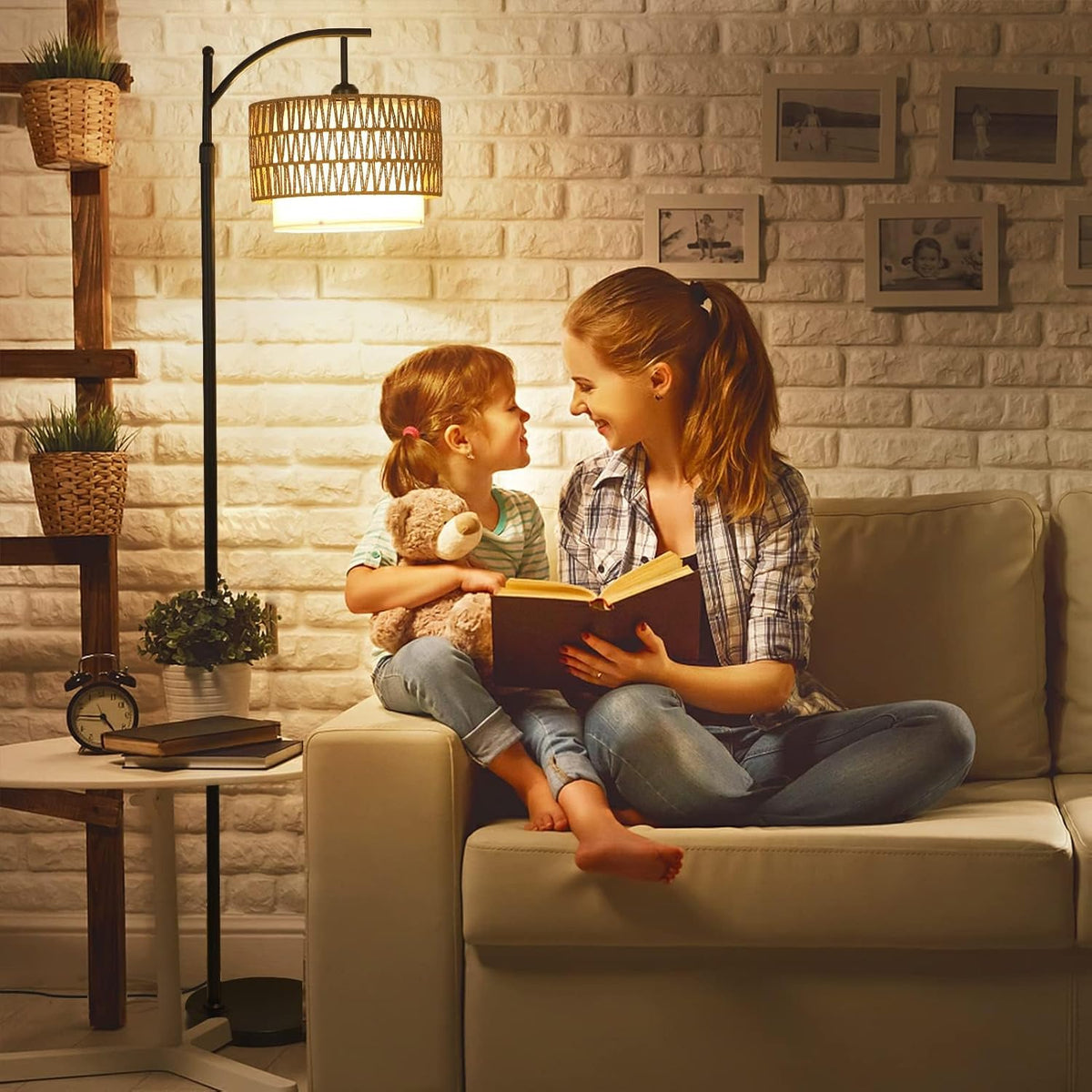 Remote-Controlled Arc Floor Lamp with Dual Lampshades