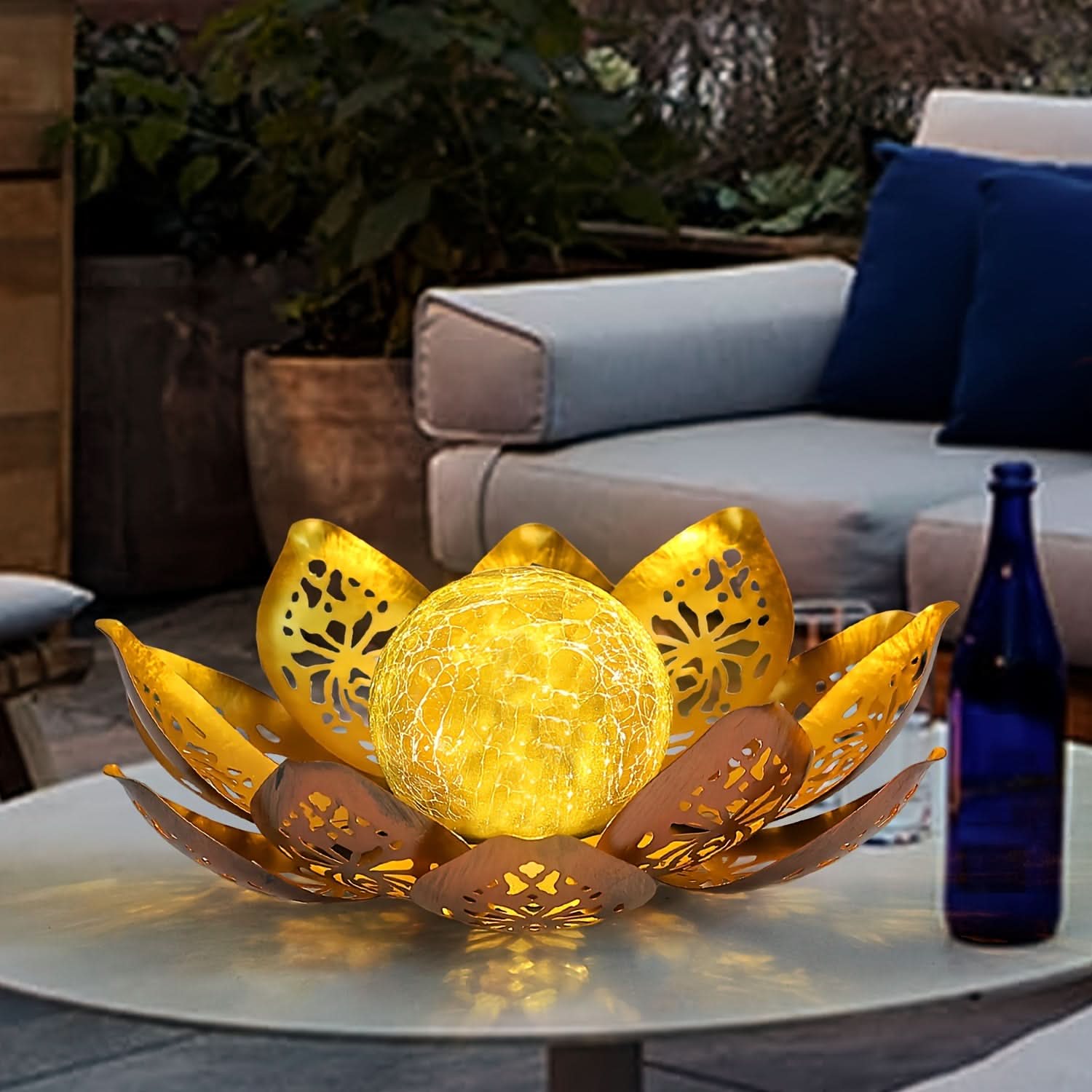 Radiant Lotus Solar Garden Light for Outdoor Elegance