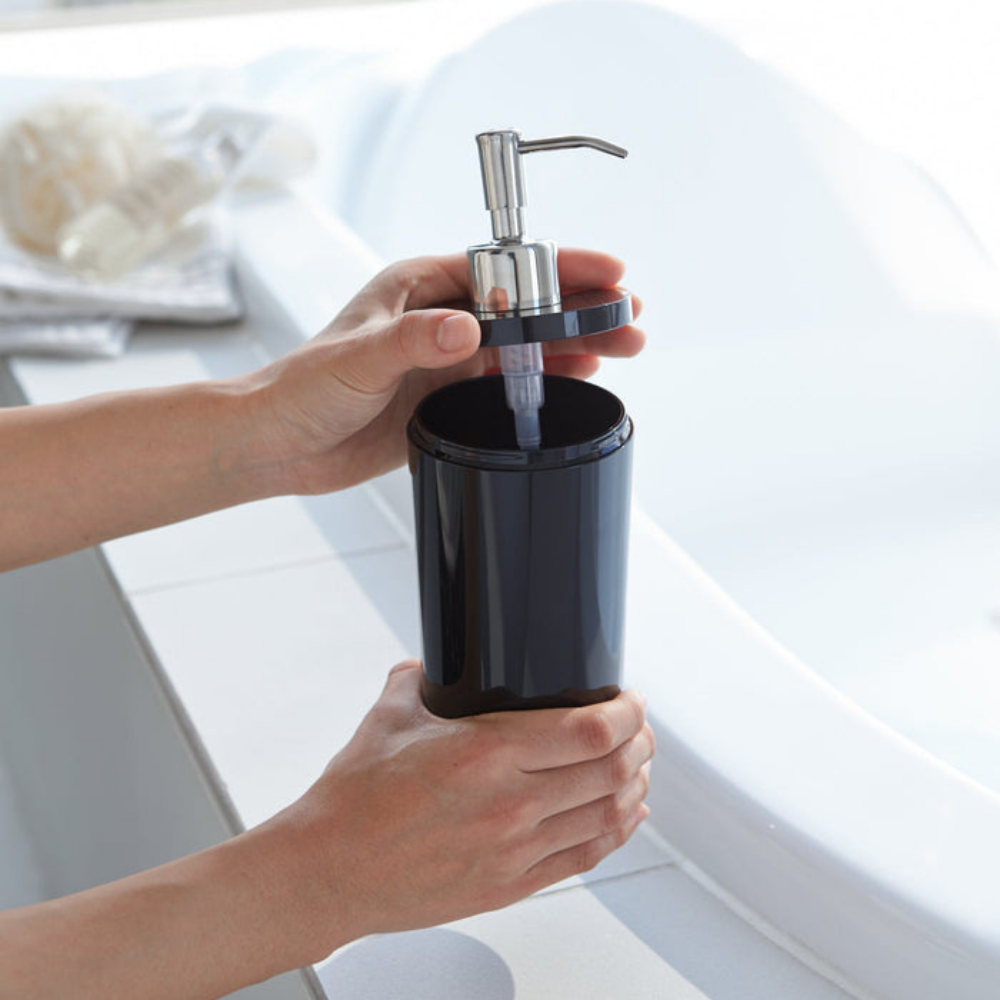 AquaSphere – Circular Shower Dispenser Set for Organized Spaces
