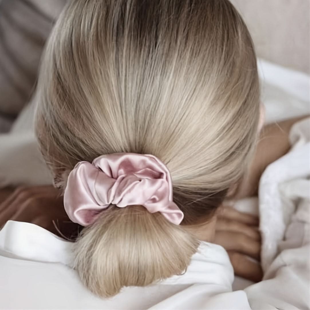 SilkTouch – Elegant 2-Pack Hair Scrunchies for Everyday Use