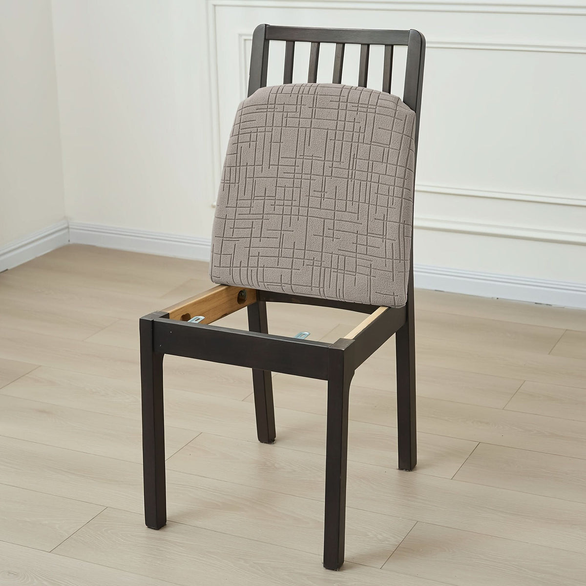 ChicGuard – Stylish Stretch Covers for Dining Chairs