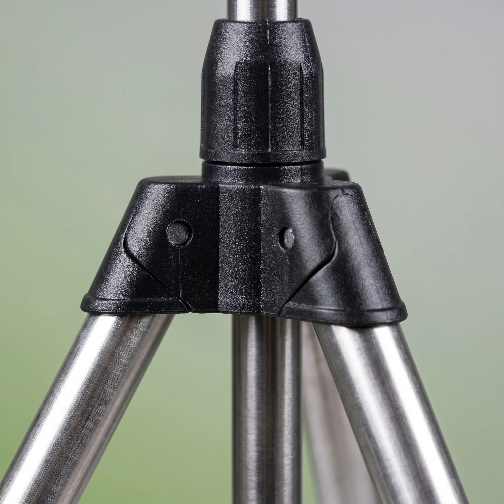 Height-Adjustable Lawn Sprinkler with Tripod Base