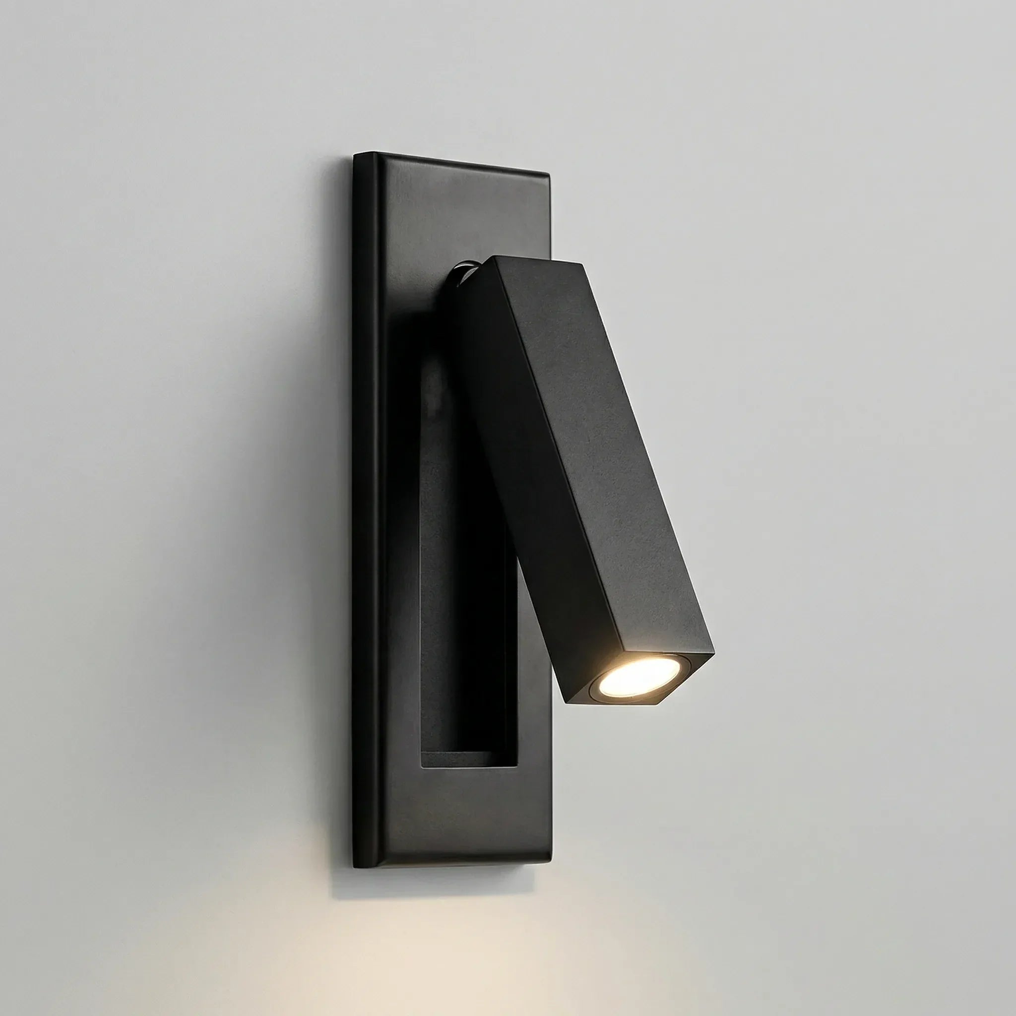 Flexible Wall-Mounted Reading Lamp