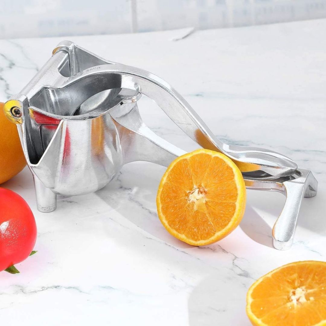 Effortless Citrus Squeezer with Comfortable Grip for Fresh Juice